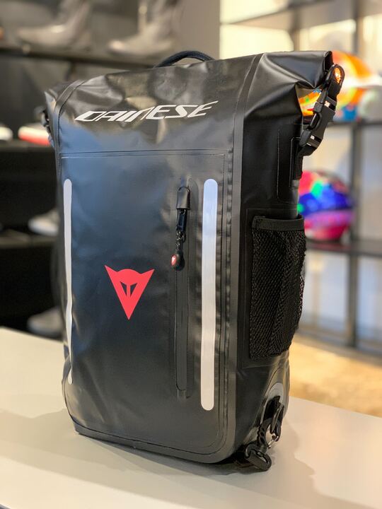 雨の日のお出かけはこれで決まり！『EXPLORER WP BACKPACK 15L』のご紹介